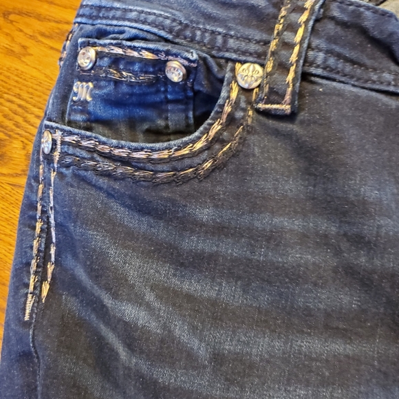 Miss me Jean's - Picture 5 of 13